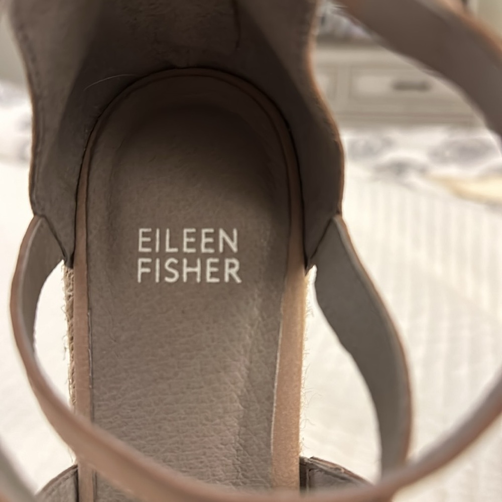 Worn once Eileen Fisher Sandals 6.5 - Picture 2 of 5